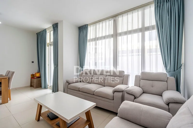 Well Maintained | Ready to Move in | Stylish Unit64003011345538112