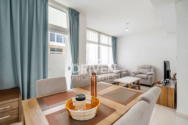 Well Maintained | Ready to Move in | Stylish Unit64003011345538114