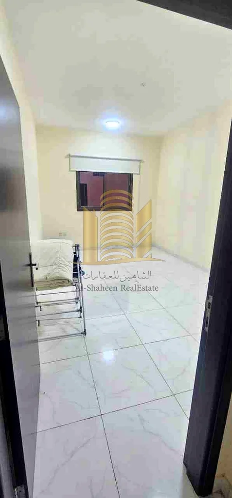 شقة بغرفة نوم واحدة للإيجار الشهري، غير مفروشة، في الجرف، بالقرب من السوق الصيني63713983608067111