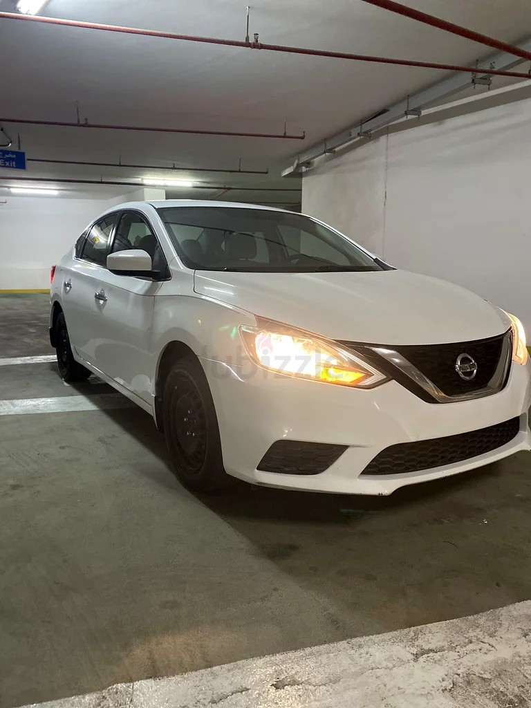 Nissan Sentra 2017 for sale due to travel reasons63412538172675111