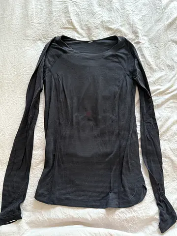 Lululemon black top