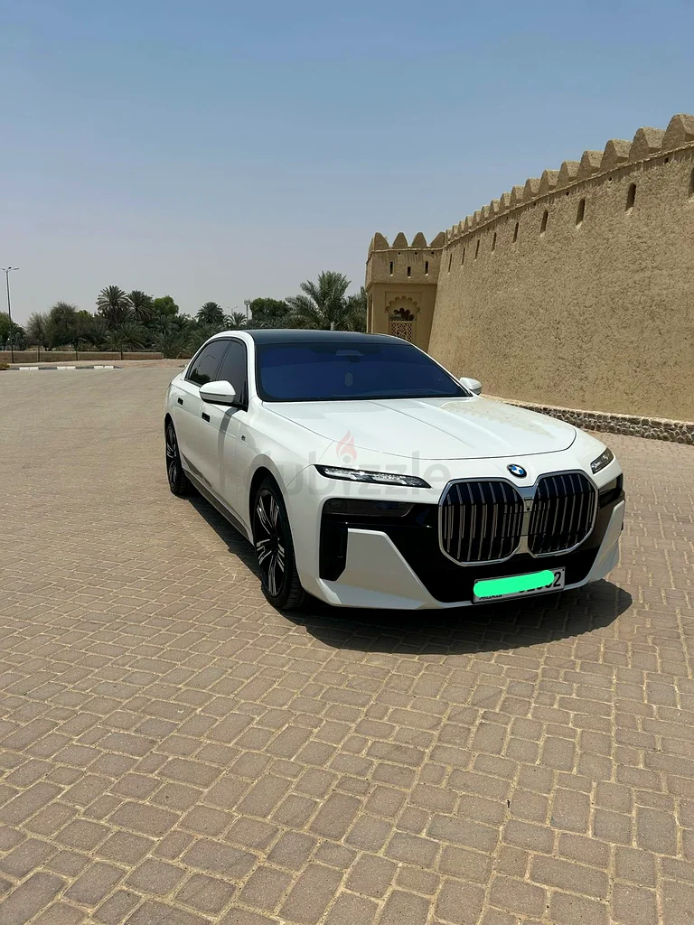 بي إم دبليو 740i63410294646017111