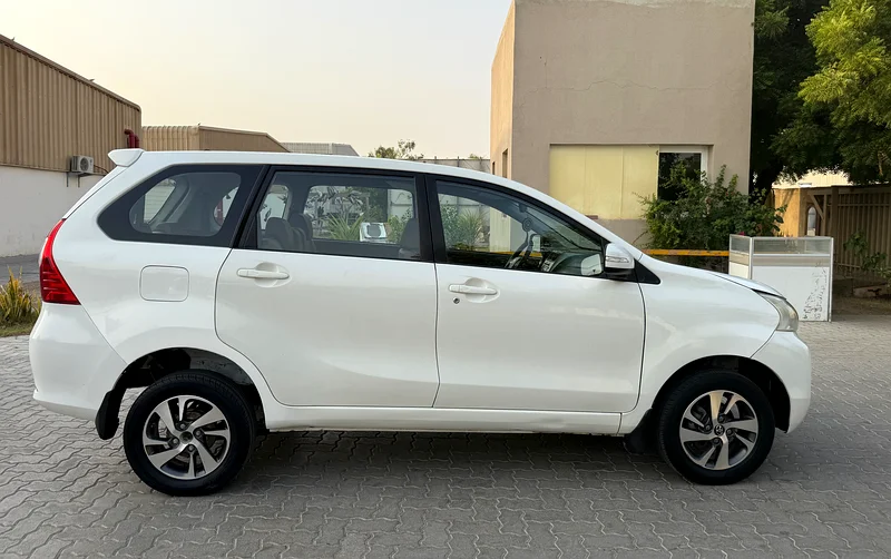 Toyota avzanza . Model 2017. Gcc. Full automatic.7seters . Everything is ok63402408467714114