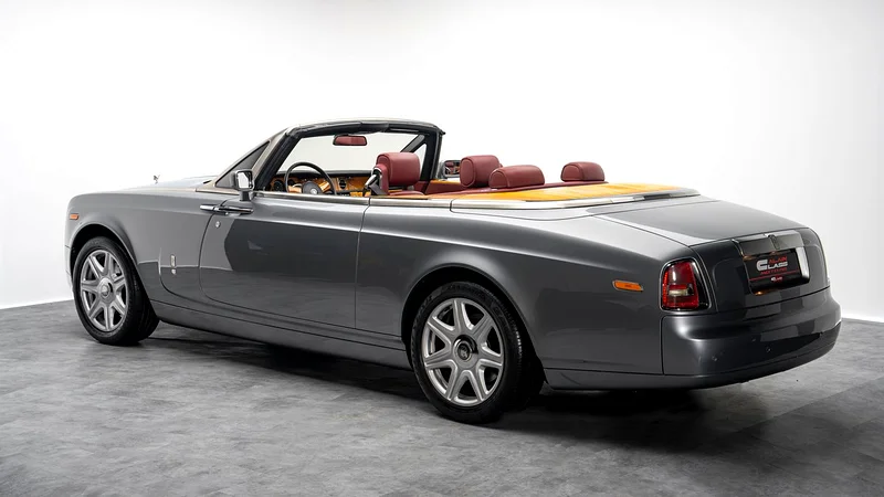 Rolls-Royce Phantom Drophead - 2009 - GCC63398531042433111