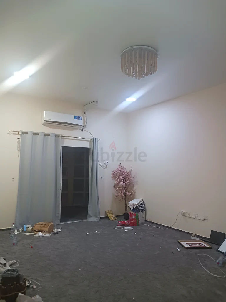 غرفة 1 بيدروم متاحة63485758284161113