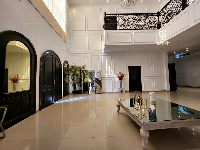 Marble finish | Large garden | Pool | Corner63743312166531113