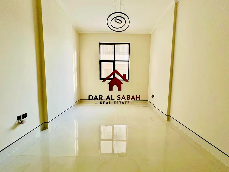 Very Hug Studio | No Deposit Cash | Two Months Free | Six Cheque Payment possible!63706317179906112