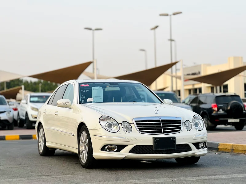 E350_Year 2008_KMs 85000_fresh japan import_V6_clean car_vcc paper_sunroof_63613985561218113