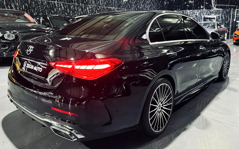 Mercedes-Benz C200 AMG Premium 2025 – GCC Specs Sporty Elegance | with EMC Warranty till Dec 202963399939585027114