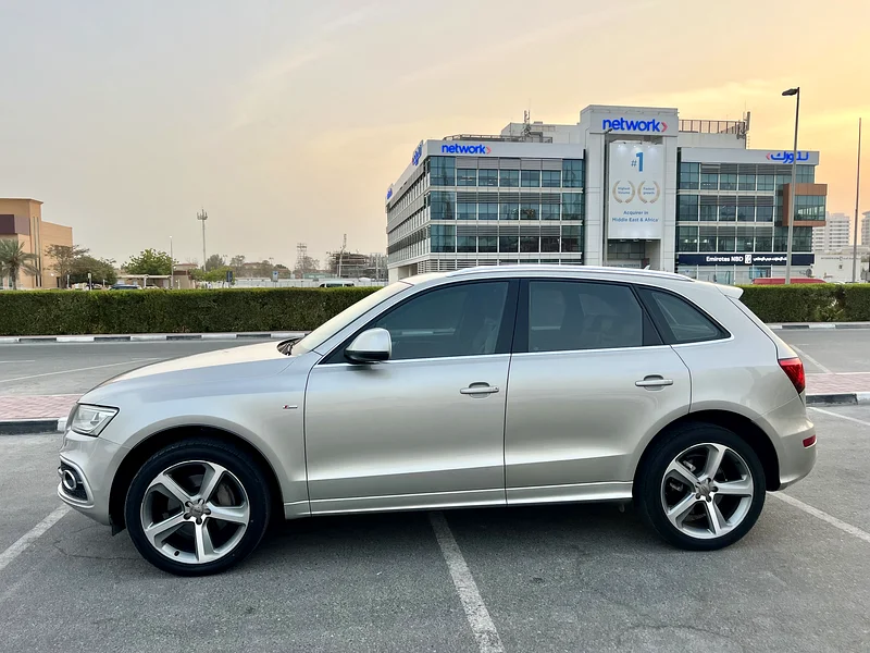 Stunning Gold  AUDI Q5 SLine GCC 2014 Top option Well maintained and clean car63398617261443112
