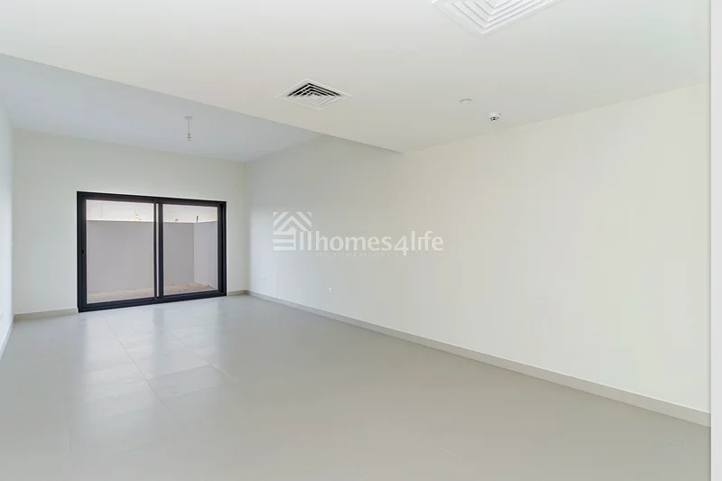 واسع | جميعها بأجنحة خاصة | غرفة معيشة للعائلة63751404919427114
