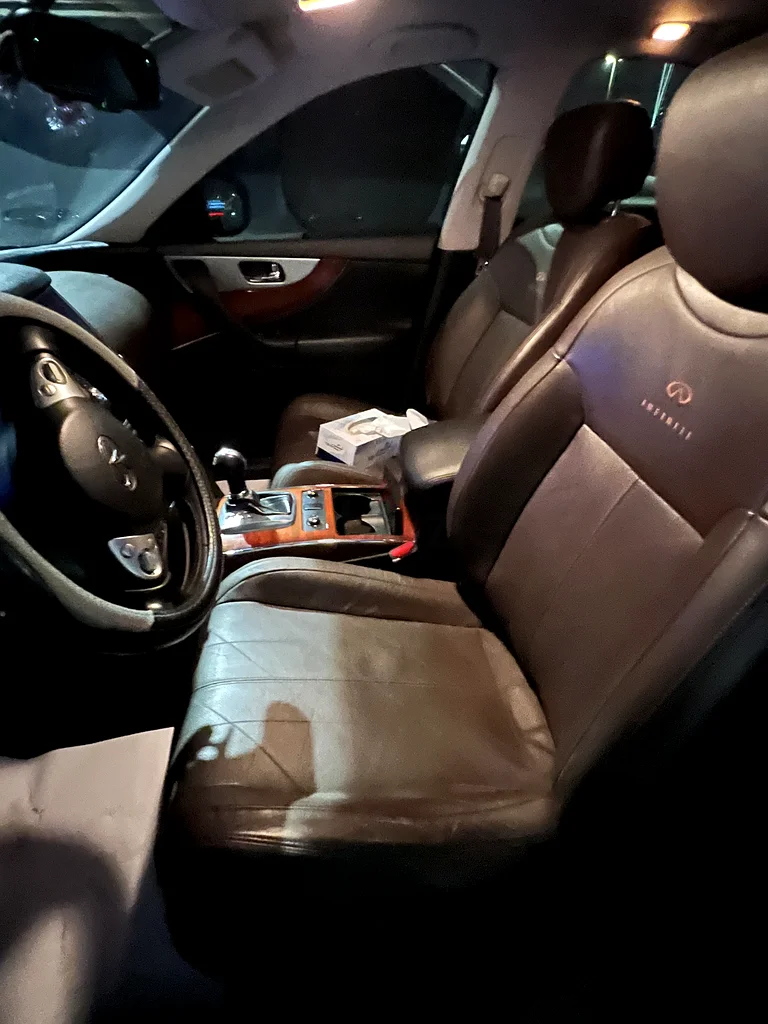 SUV من إنفيني بحالة A-1 للبيع63398553607555112