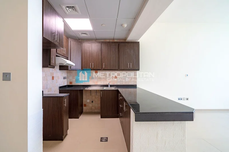 Spaciou Studio| Swimming Pool And Gym| Big Layout63843390239491114