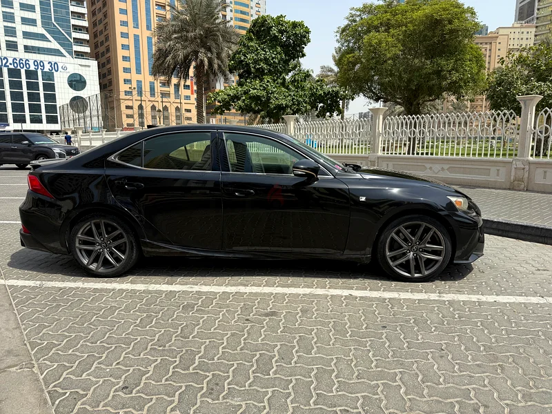 2015 Lexus IS 350 F‐Sport for sale in Dubai/Sharjah - Original F - Urgent sale63612074250625112