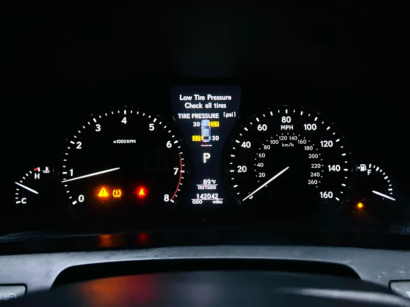 Lexus LS 46063398644621697114