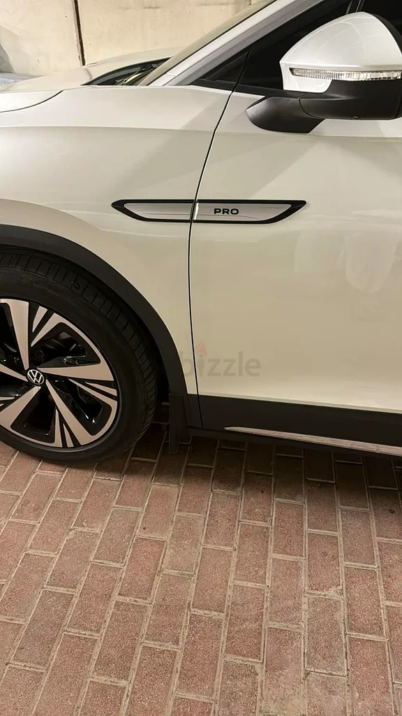 Volkswagen ID.6 CROZZ PRO | 360* CAMERA |
HEAD UP DISPLAY- VERY CLEAN PRICE REDUCED !63407357408131114