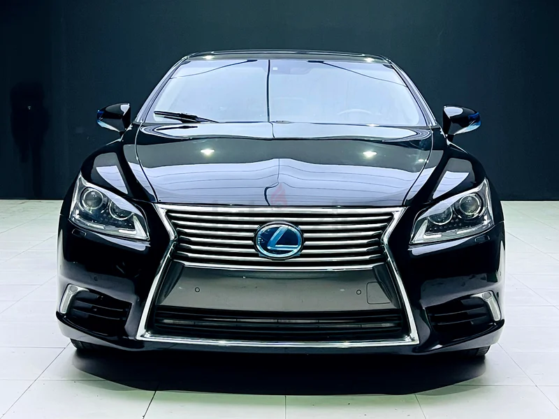 Lexus LS 460633986446216971117
