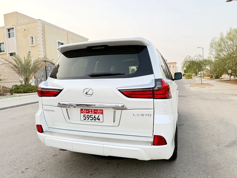 لكزز LX570  خليجي موديل 2018 ، صبغة وكالة و بحالة الوكالة كامل.63398636866561114