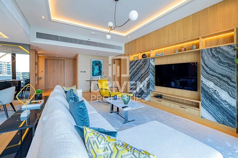 Fully Upgraded and Furnished | Luxurious Apt63929454263042112