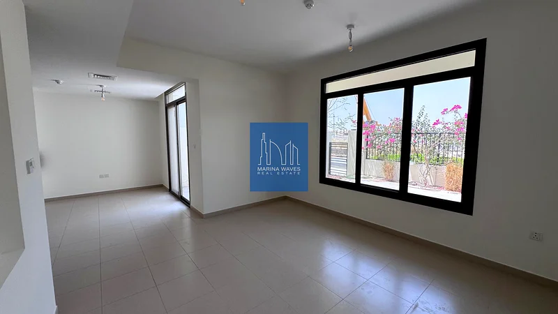 تاون هاوس بإطلالة خلابة على الصحراء (القدسي)63736617623426114