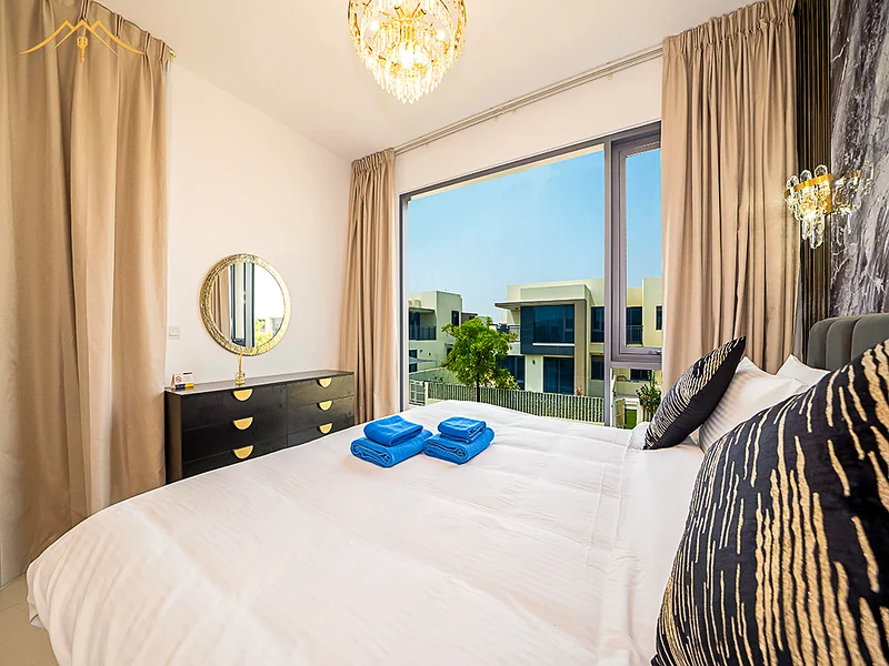 Utility Bills Included  | Sophisticated 4-Bedroom Villa with Private Garden in Maple 163830640329730114