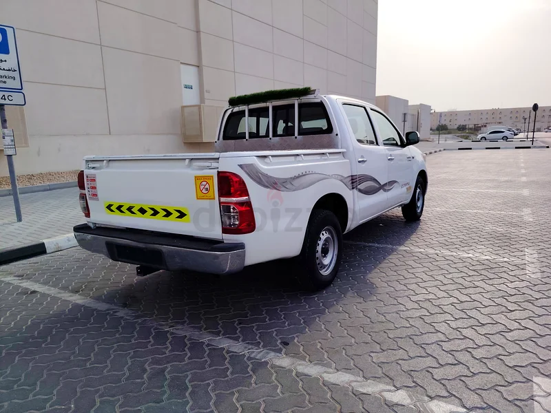 Toyota Hilux 2013, double cab, MT, V4, 2.7CC, 4×2, GCC.63401312892290114