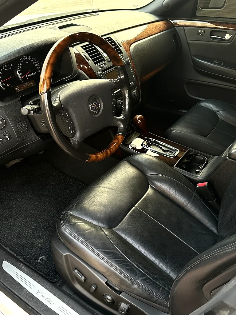 Cadillac Premium DTS63398487669890111