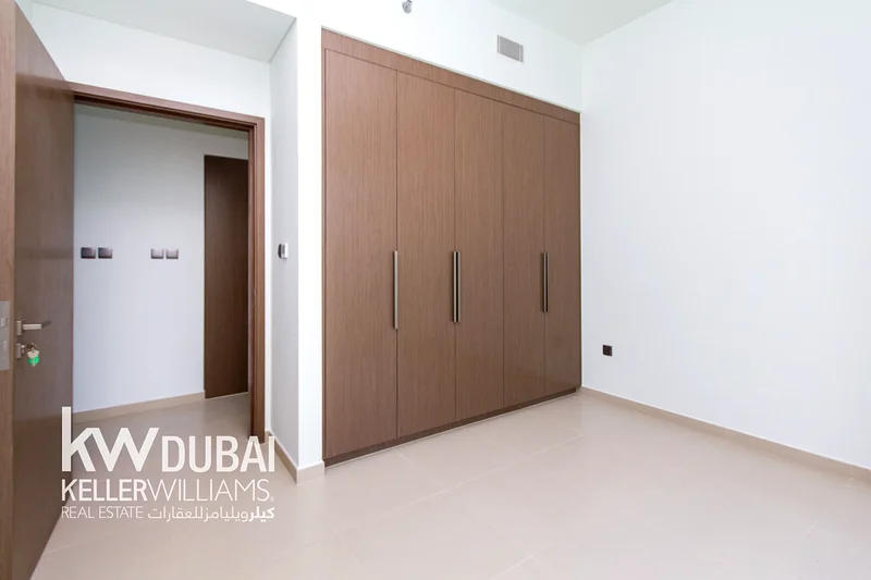 Downtown View | Unfurnished | Spacious | Vacant63772955531906114
