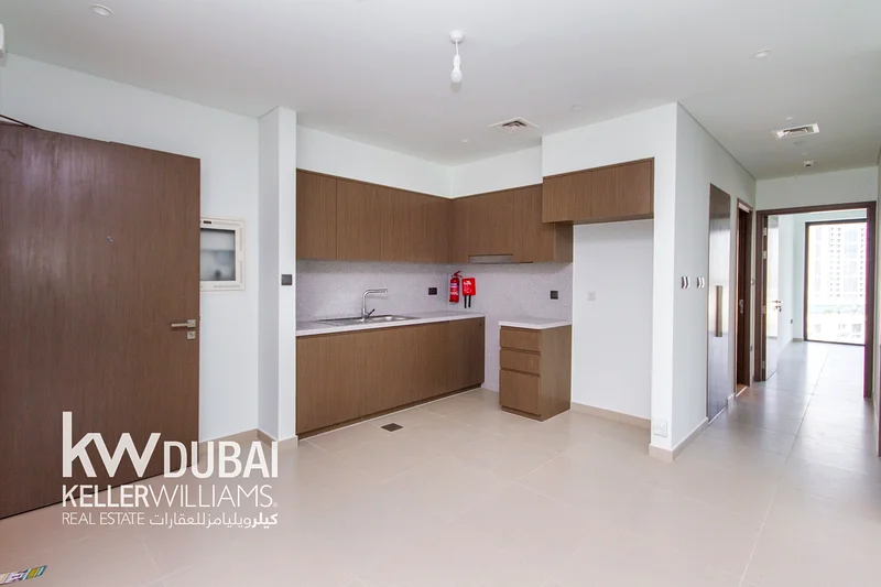 Downtown View | Unfurnished | Spacious | Vacant63772955531906112
