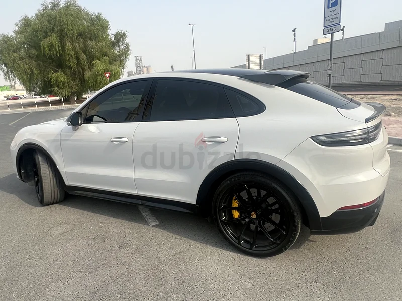 Porsche Cayenne turbo GT63398657011202114