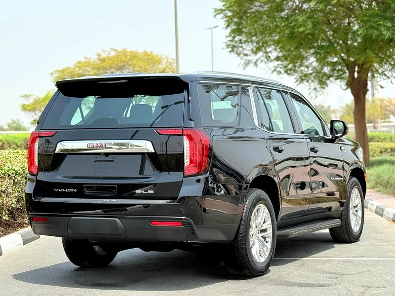 GMC Yukon SLE / GCC - 2022 - Full Service History (AL GHANDI) - Excellent Condition63398503278081113