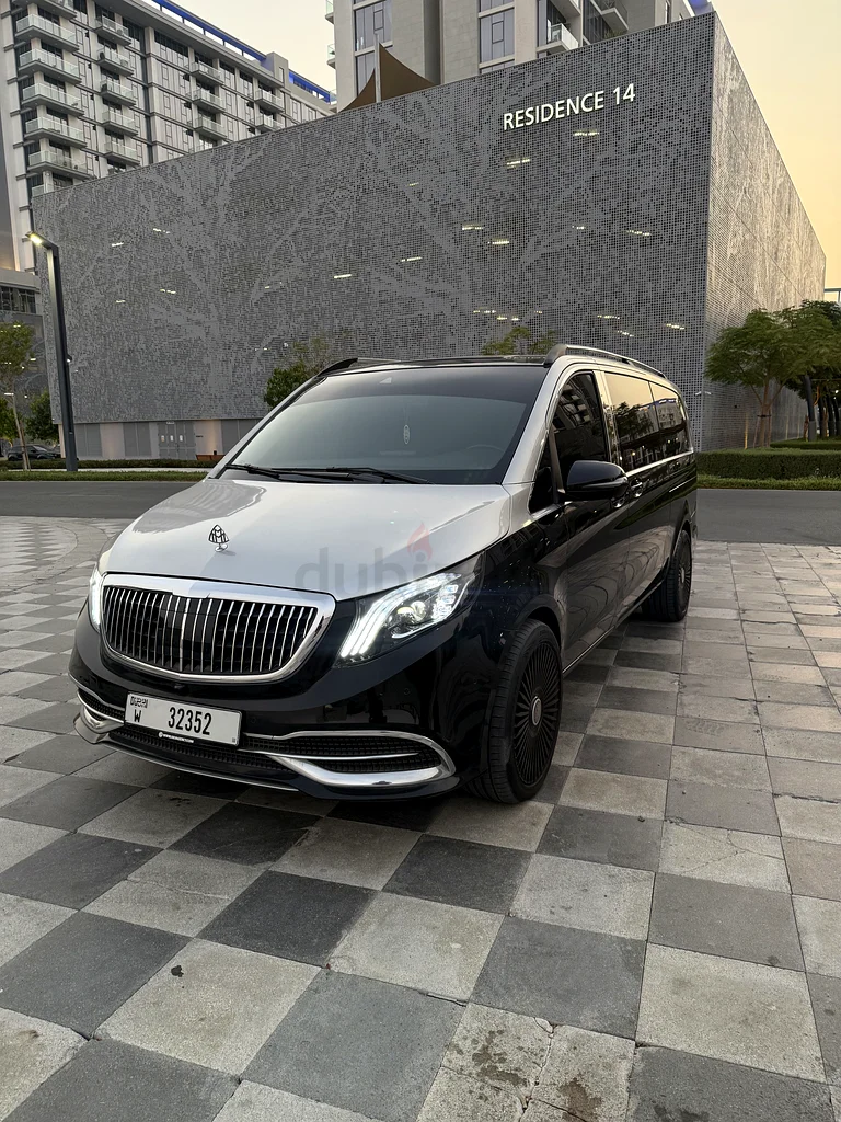 Mercedes V-Class Maybach63403705608961112