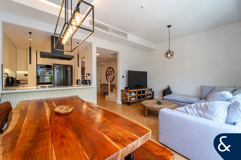 2 Bed + Maids | Middle Unit | Upgraded63926621848449111