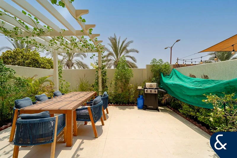 2 Bed + Maids | Middle Unit | Upgraded63926621848449110