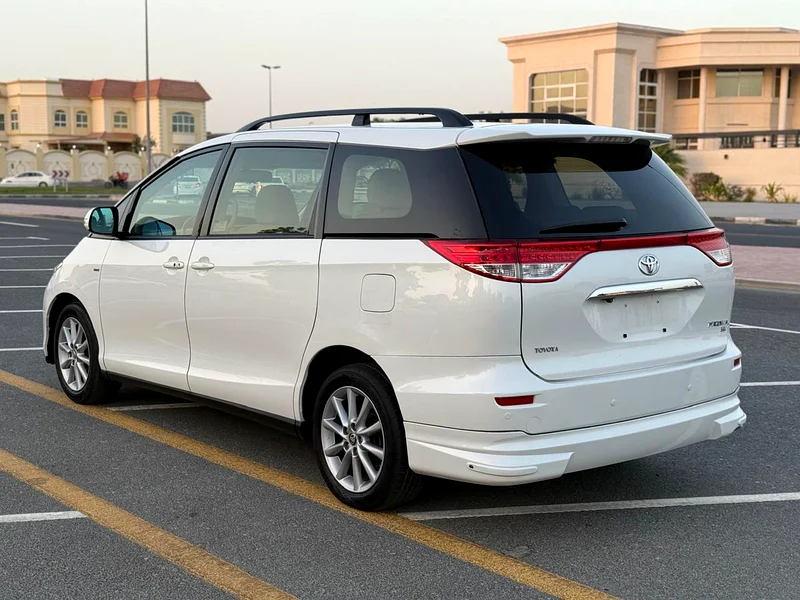 للبيع تويوتا بريفيا موديل 2020، 7 مقاعد، خيارات كاملة، نسخة الخليج63402408605569113