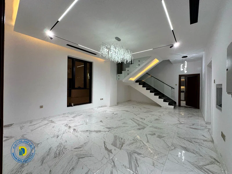 For sale, a 5-room, 3-story villa in Al Helio 2 area, including registration fees, a prime location, freehold, bank financing63907817345666111
