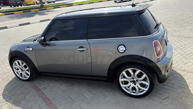 Mini Cooper Gulf, first owner, 2009, wanted 15,000, mileage 189,000, very excellent condition, daily use, air conditioning in very excellent condition63398519745538111