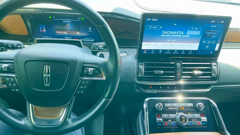 Lincoln Navigator 202263491341048450112