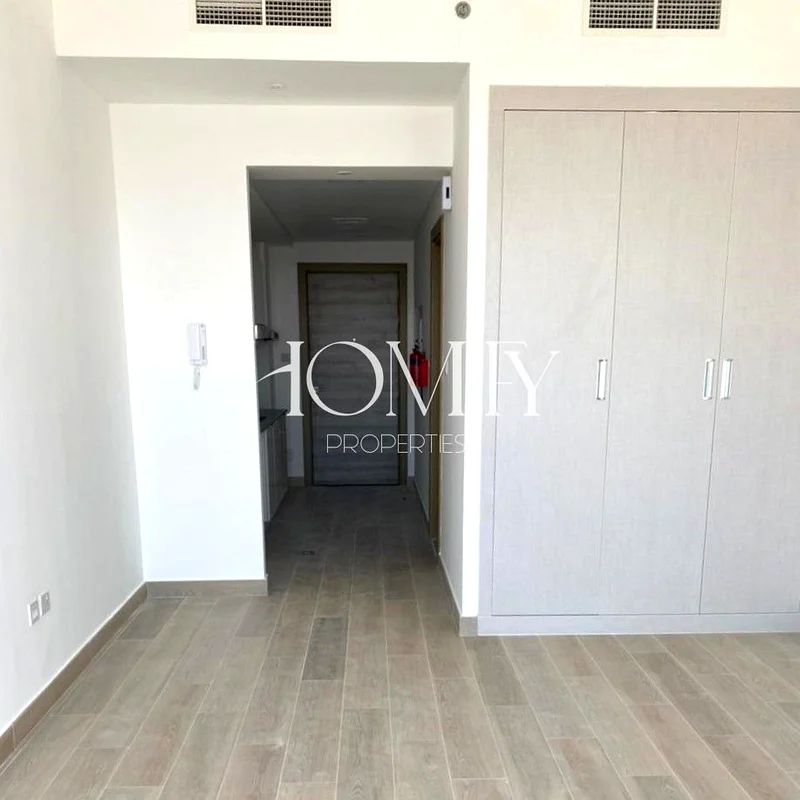 High Floor ~ Facing Pool ~ Spacious63780134227073110