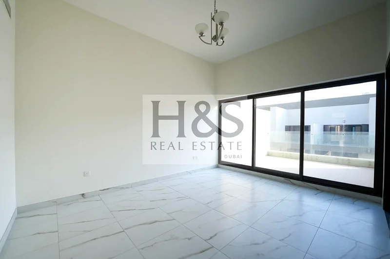 Brand New | Prime Location | Middle Unit63747901932291113