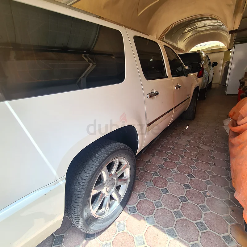 GMC Yukon for sale with very low mileage63398501497603113