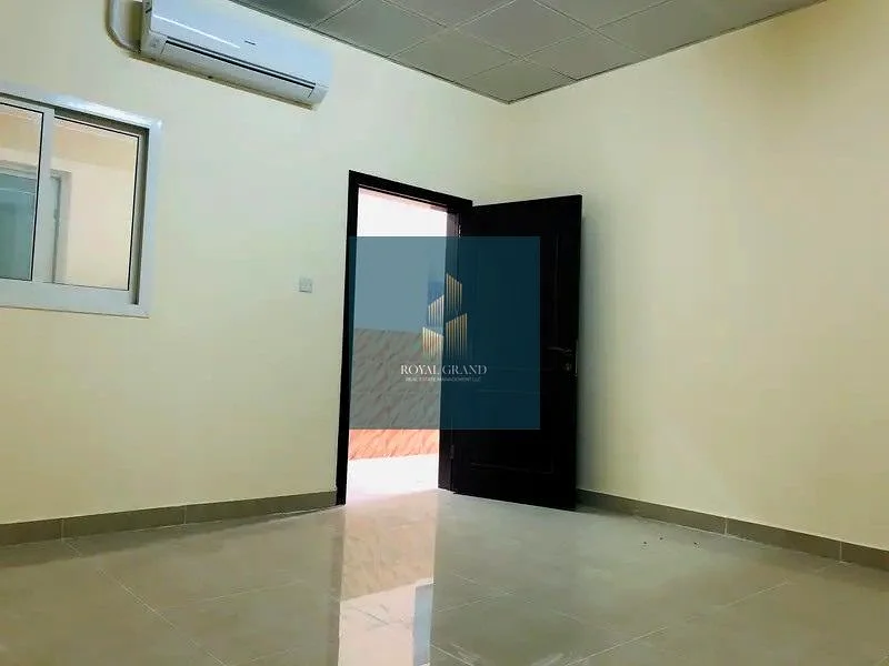 الإقامة العمالية في المصفح63402787657217111