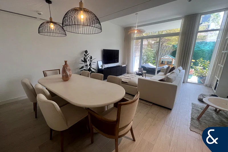 Fully Upgrade | Corner Plot | Great layout63925862360450111