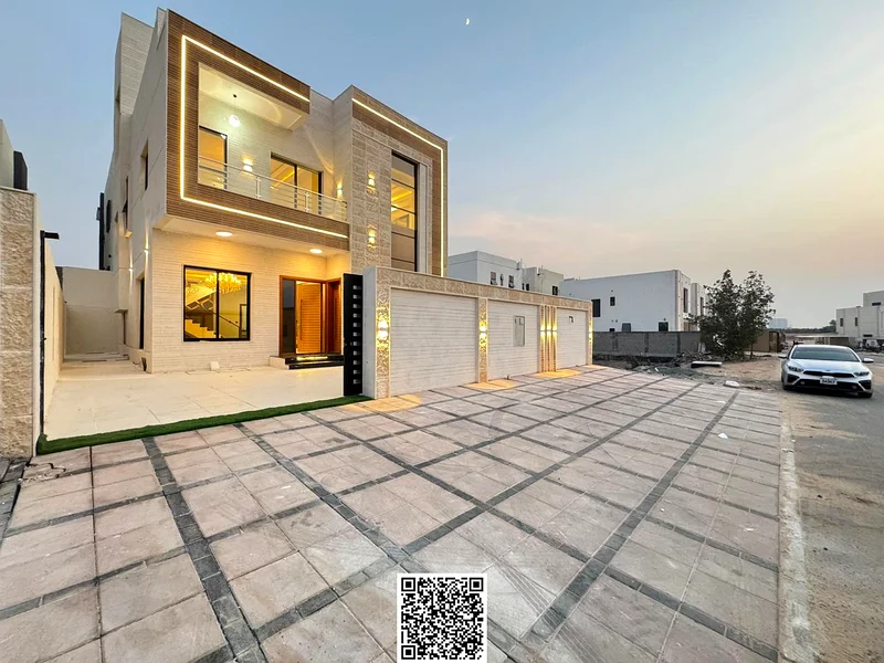 فيلا حديثة وفاخرة في الهيليو 2 تجمع بين الفخامة والراحة مع تصميم معاصر مميز. وتبلغ مساحتها 3,014 قدمًا مربعًا و63909770216449112