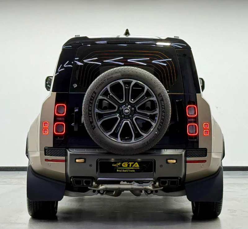 *Brand New* 2025 Land Rover Defender 110 Octa, 2030 LR Warranty + Service Pack, Fully Loaded, GCC63399894796418114