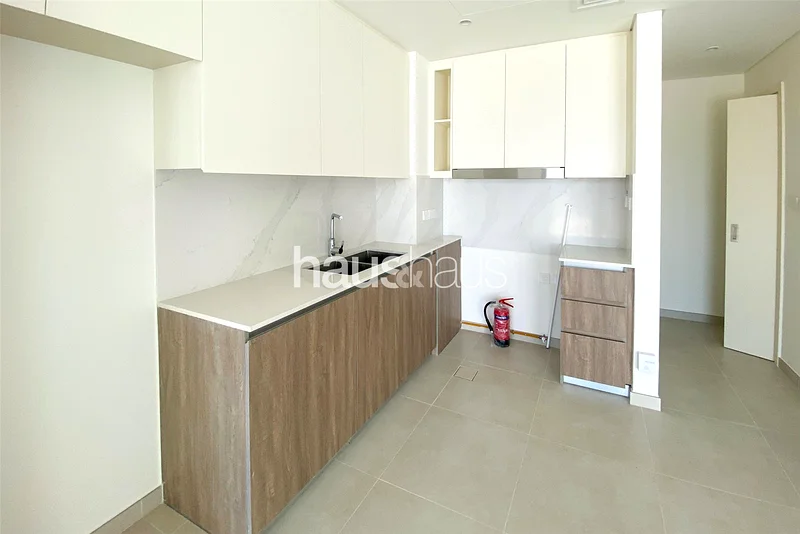 Vastu | Single Row | Opposite Park | Available63947675137409113