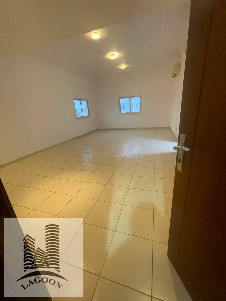 SPACIOUS 8-BEDROOM VILLA FOR RENT FOR FAMILY AND COMPANY STAFF63405213407745114