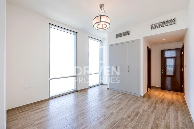 Stylish and Large Layout | Fully Equipped Kitchen63794787037825114