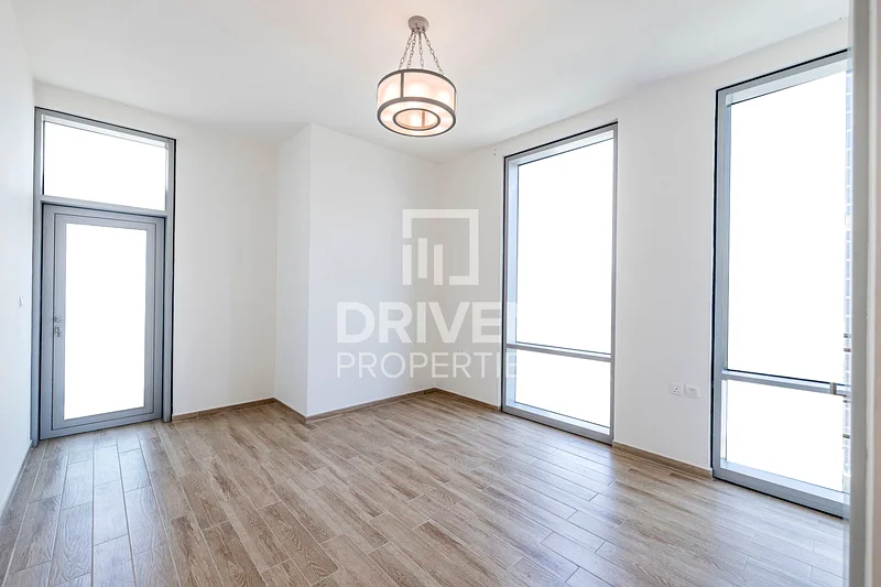 Stylish and Large Layout | Fully Equipped Kitchen63794787037825113