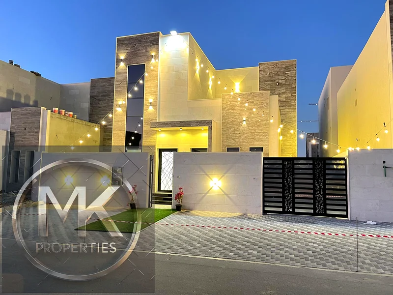 فيلا فاخرة جاهزة للسكن في موقع ممتاز للبيع في الهيليو 2 بسعر جذاب 1,450,000 درهم63907927162369111
